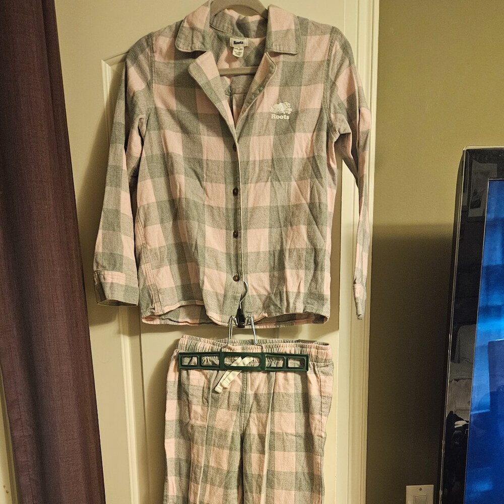 Roots pajama set